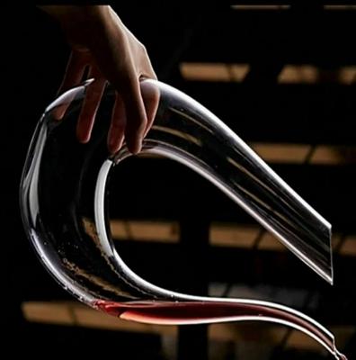 crystal-1500ml  U-Shaped decanter Crytal.